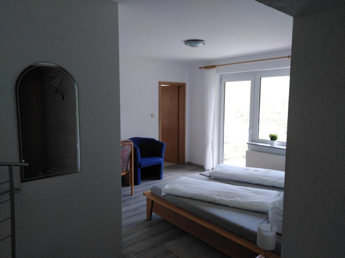 Zimmer Ohne Fruehstueck In Der Forellenzucht Burgen  Eksteriør bilde